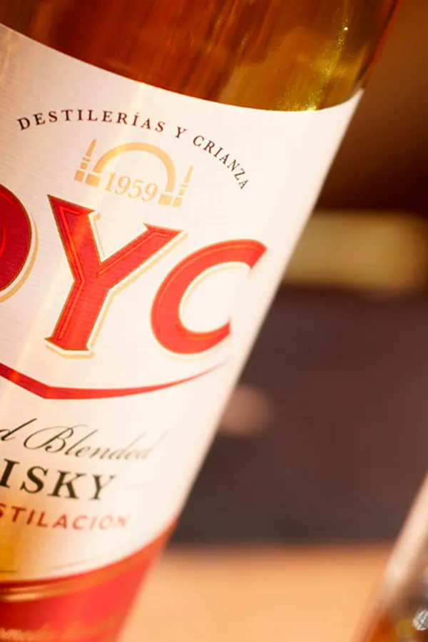 Botella 5 años DYC Whisky CTA: ENTRAR