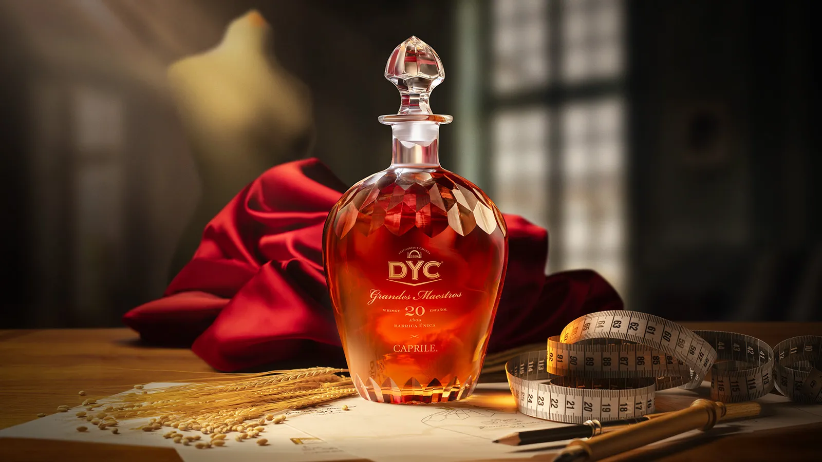 Botella 20 Años de Diseño Whisky DYC