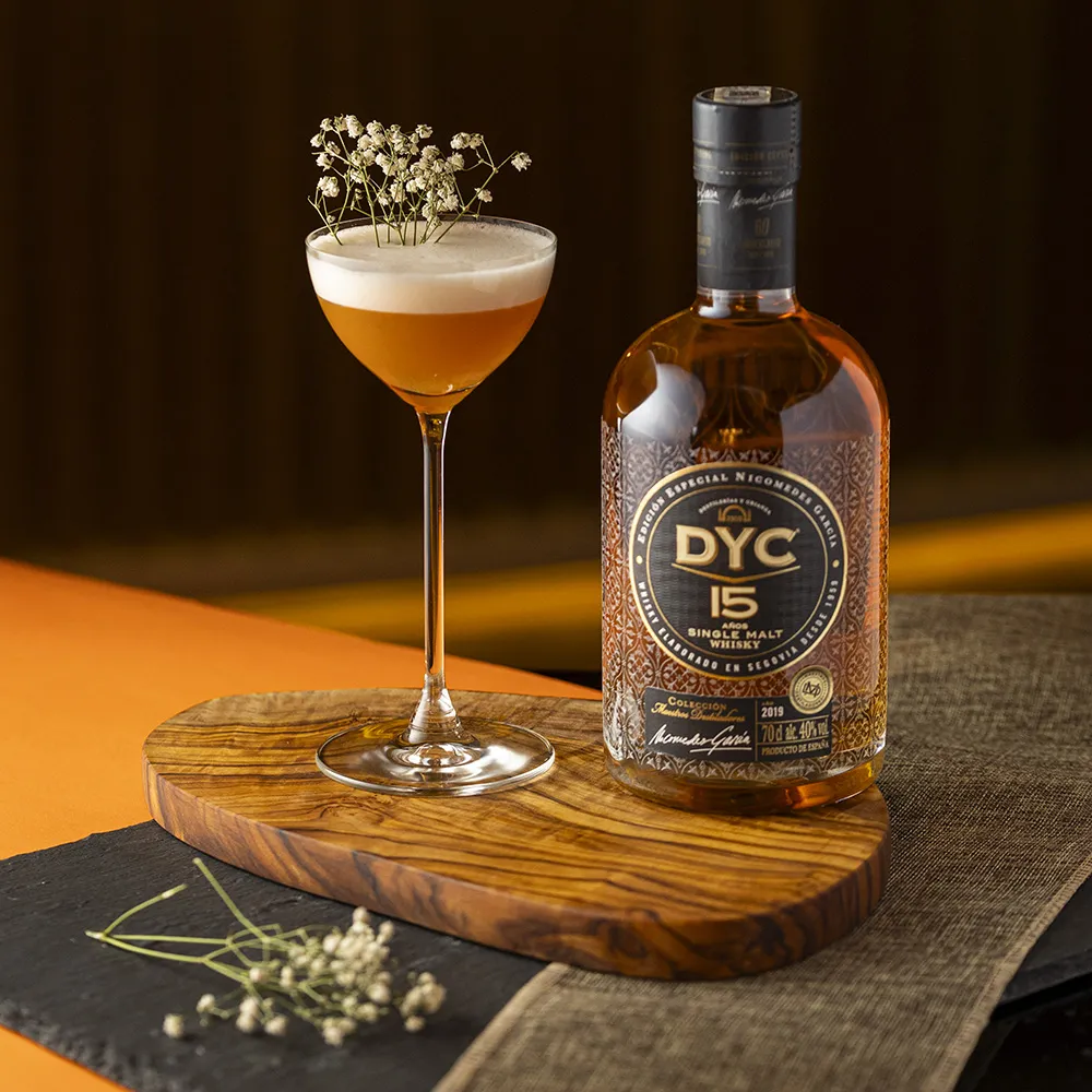 Coctel Sour Calabaza Botella 15 Años DYC